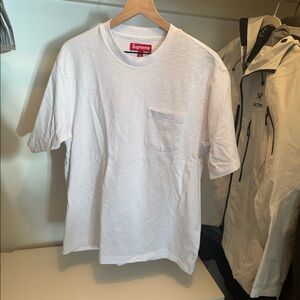 Supreme white pocket tee shirt. Mens medium